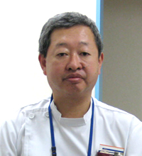 山川 雅之　院長