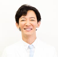 岡本　慎一　理事長