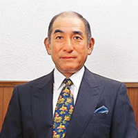 玉谷青史　理事長