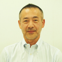 川越　一男
