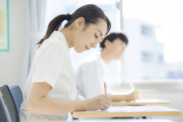 放射線科はどこで学ぶ？資格はあるのか